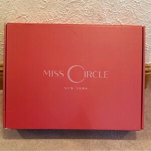 Miss Circle Red Box